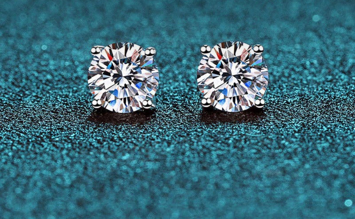 1 Ct Four prong stud